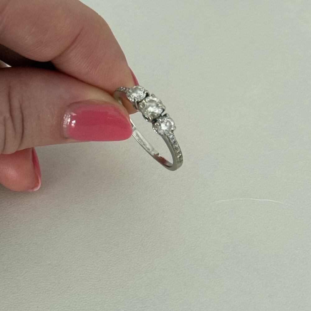 LSC 18K White Gold Genuine Diamond 3 Stone W/ Accents Engagement Band Ring Sz 8 - Picture 14 of 16